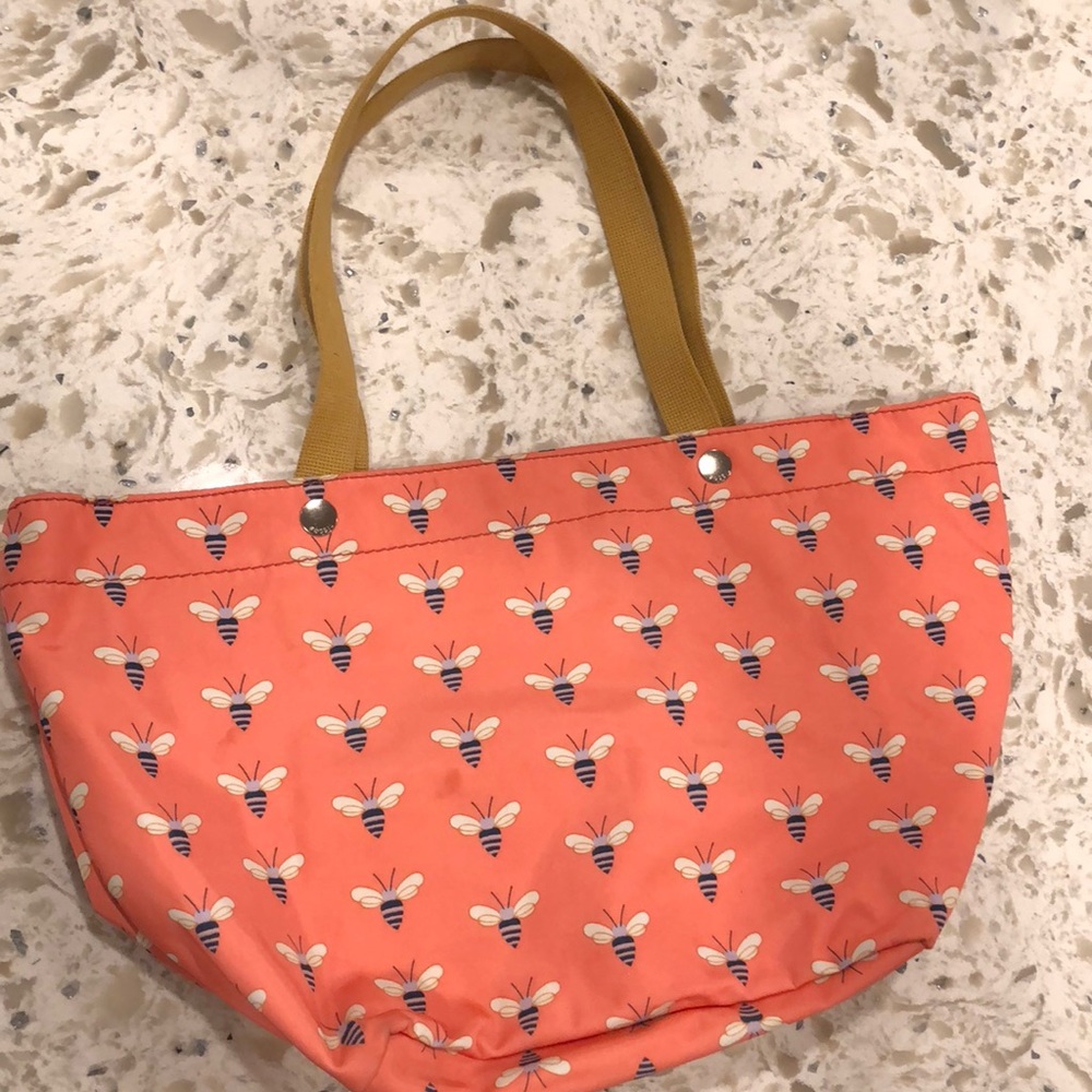 Fossil tote
